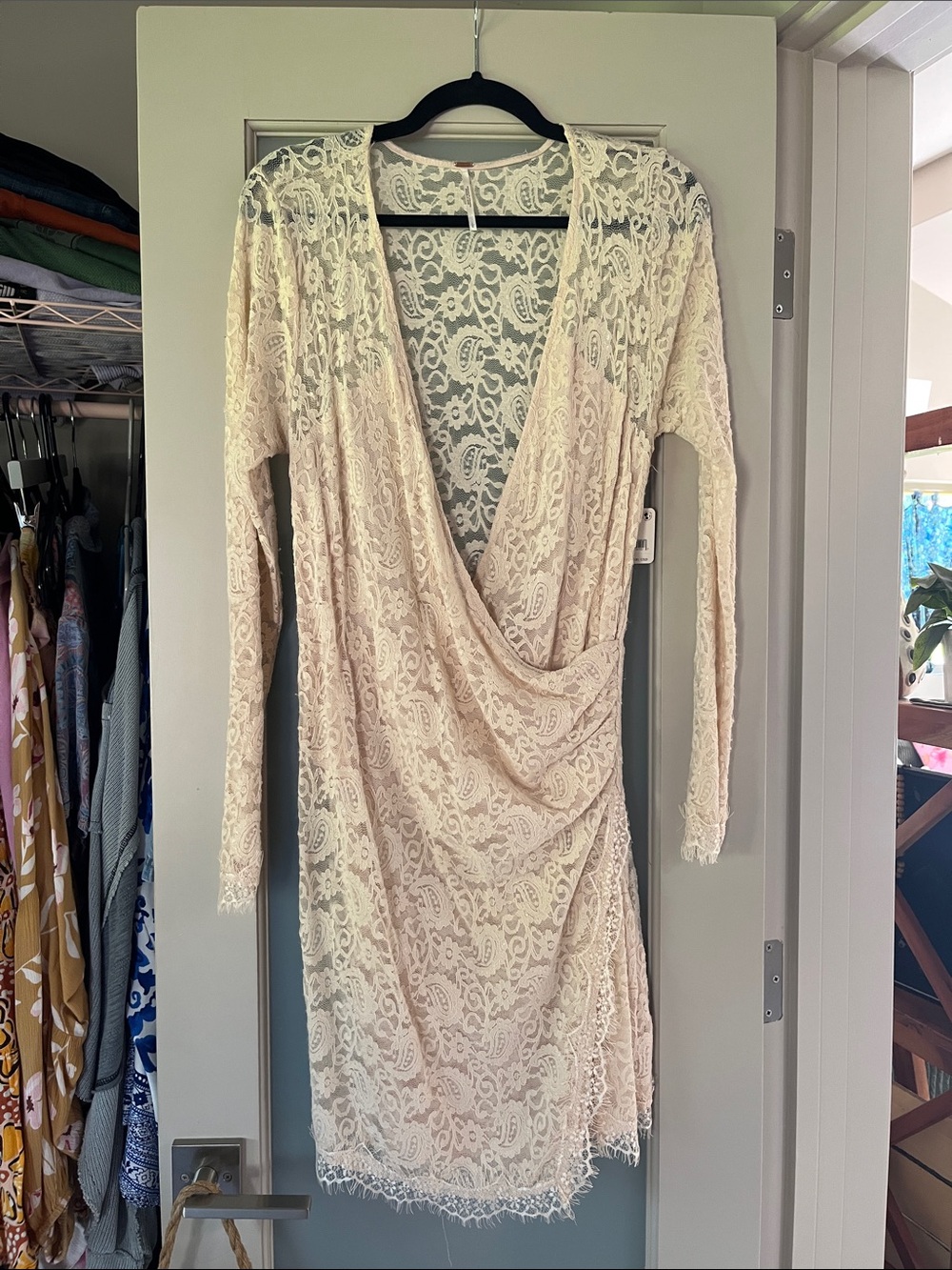 Free People Women's Lace Long-Sleeve Drape Front Dress in Cream BNWT SZ large